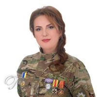 Відважна красуня з добрим серцем